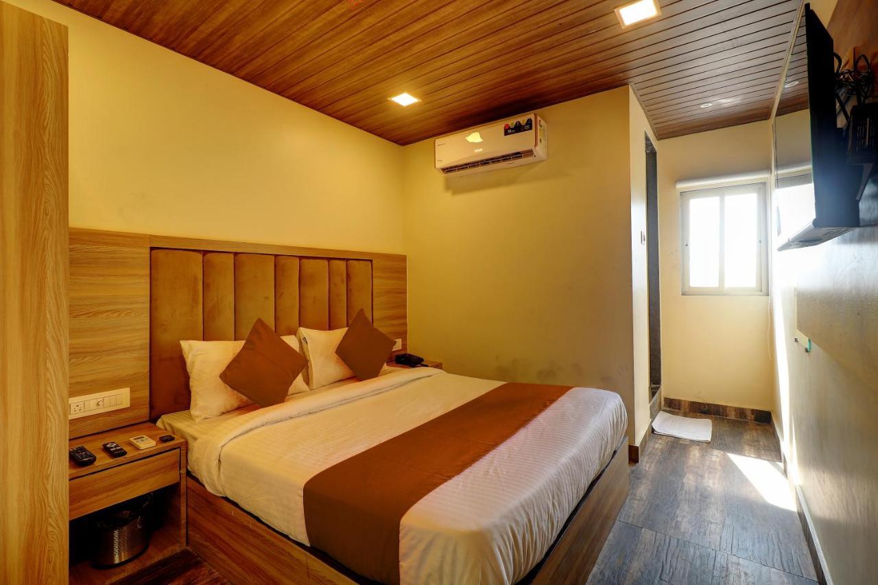 Hotel Priceless Bombaim Exterior foto